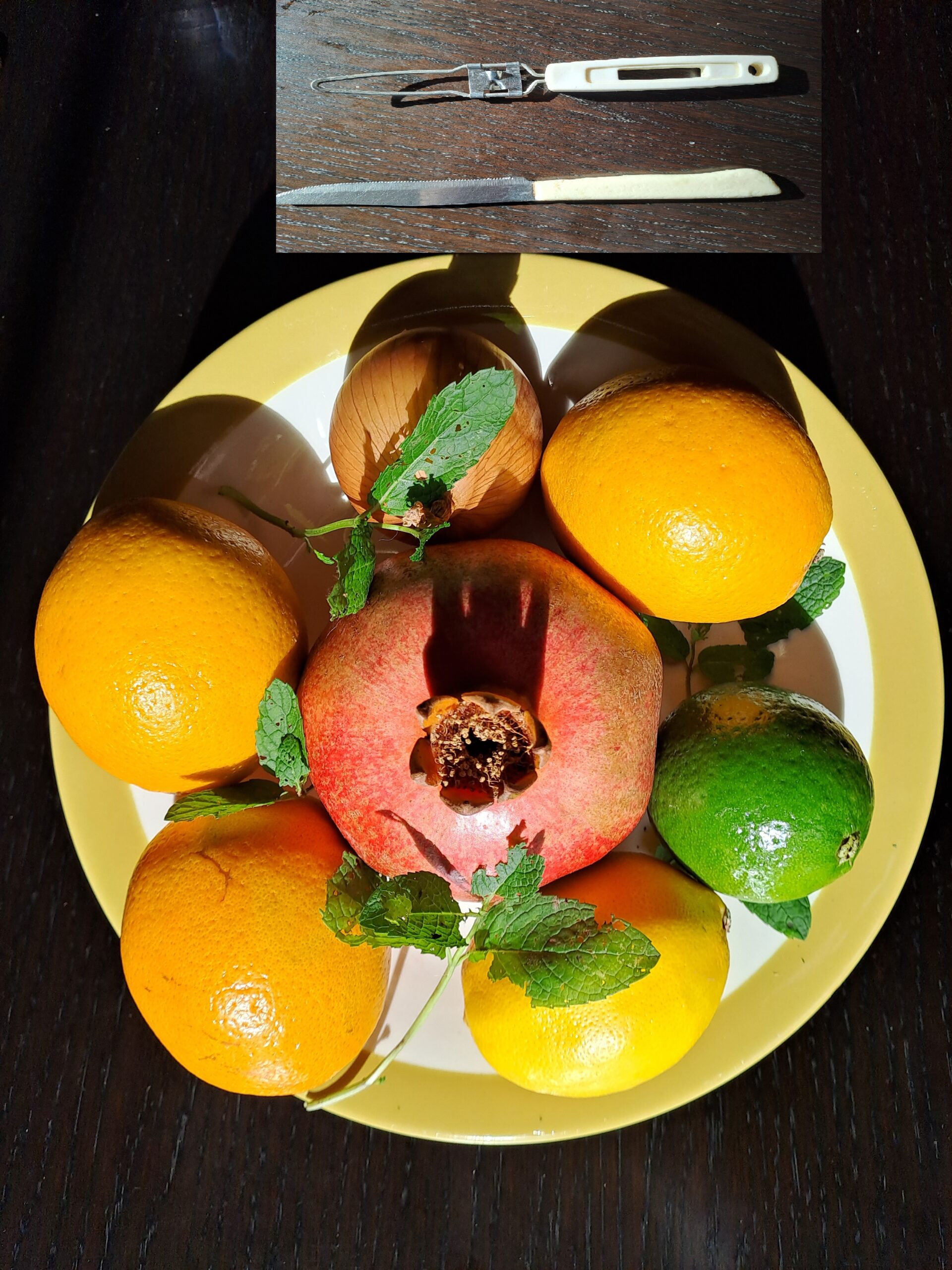 Pomarančna solata z granatnim jabolkom